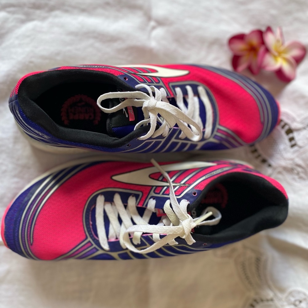 Brooks running shoes size 7
